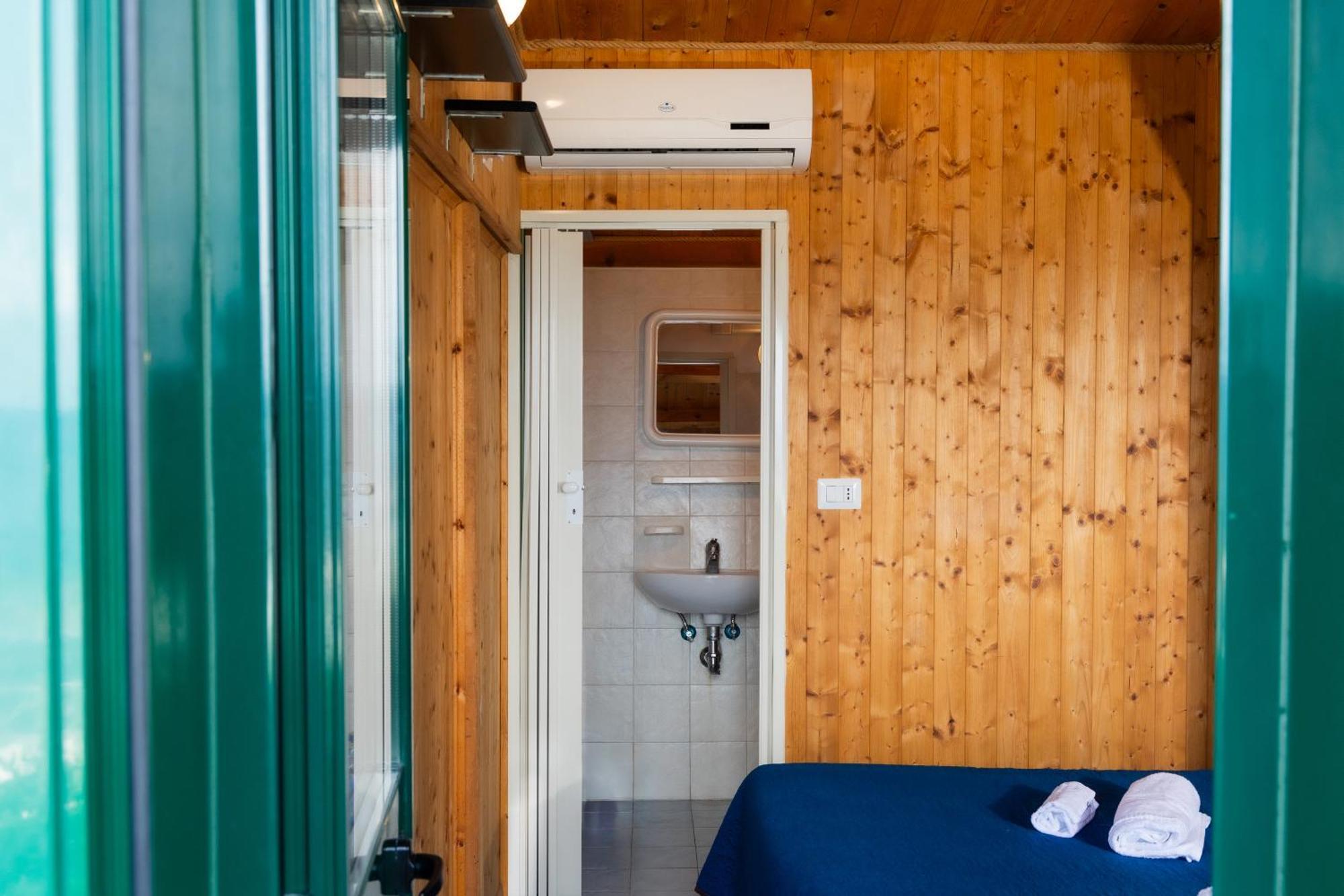 Riva Smeralda Camping Lodge Milazzo Eksteriør bilde