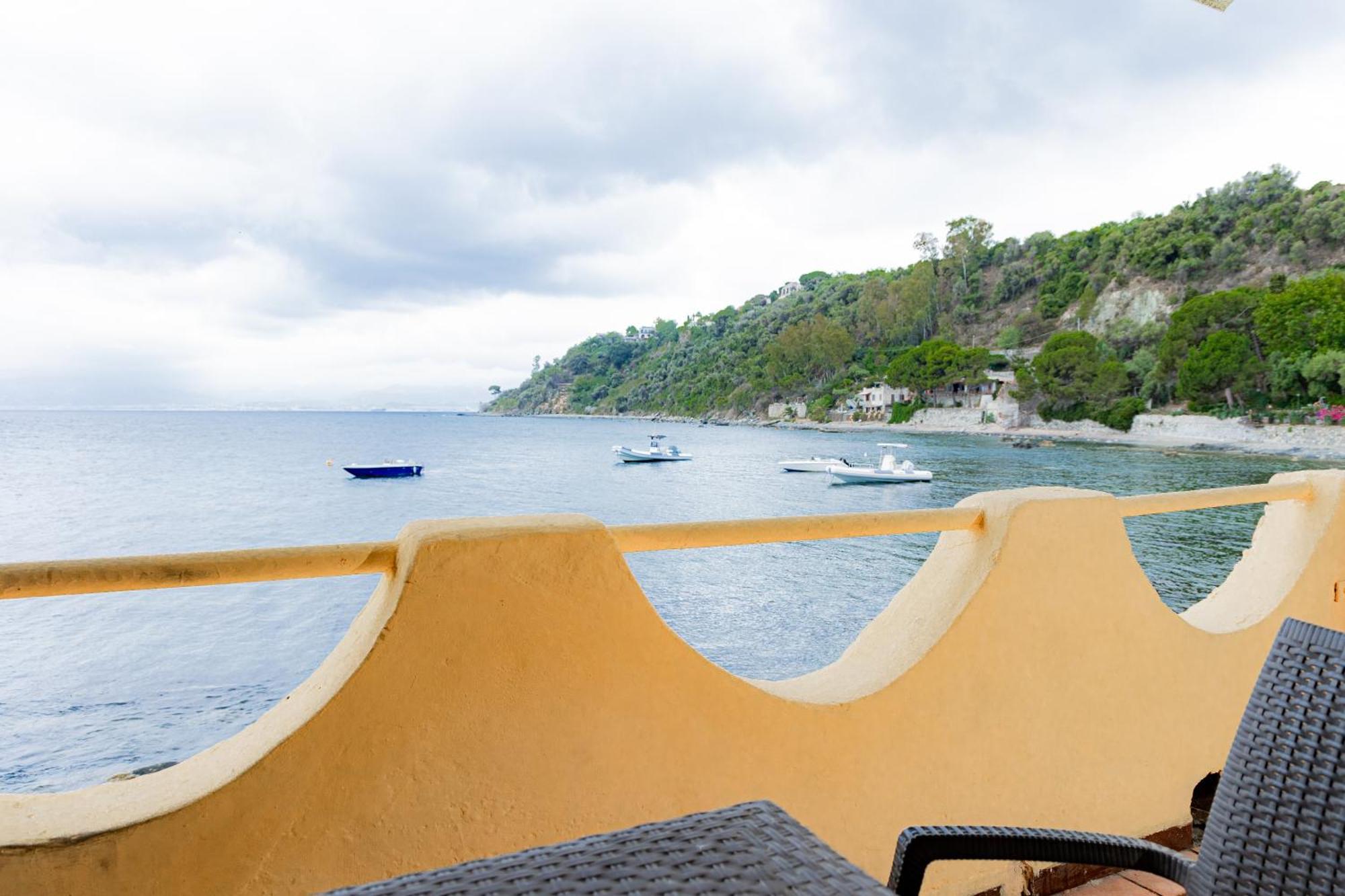 Riva Smeralda Camping Lodge Milazzo Eksteriør bilde