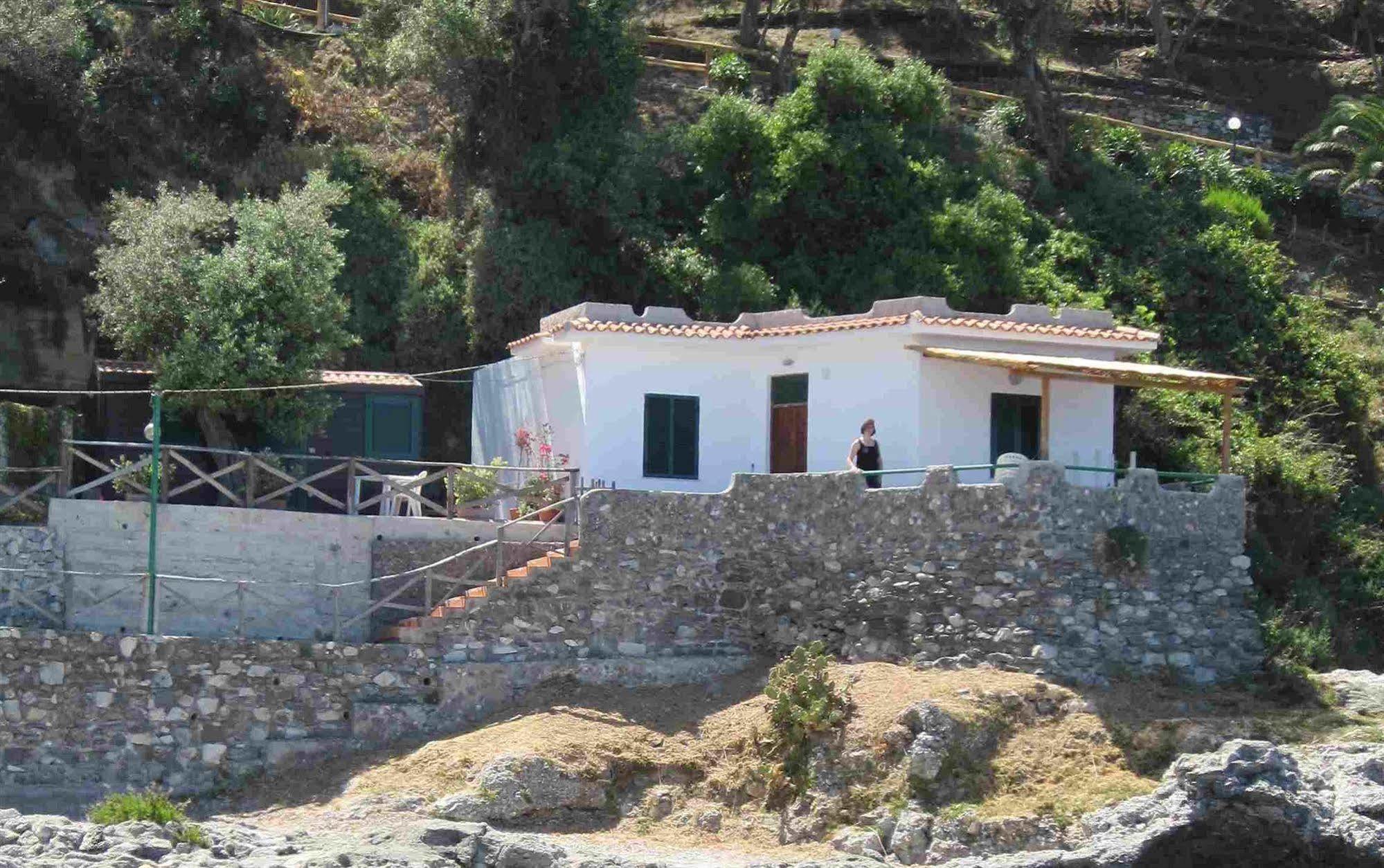 Riva Smeralda Camping Lodge Milazzo Eksteriør bilde